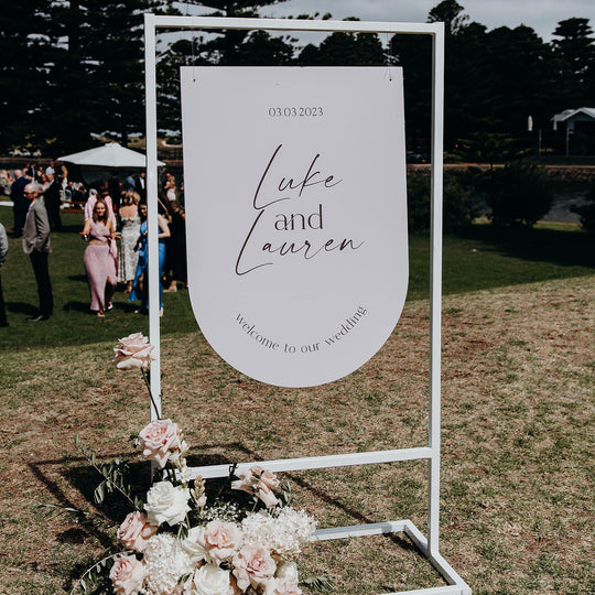 CUSTOM ON-THE-DAY STATIONERY